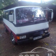 NISSAN CARAVAN 1985