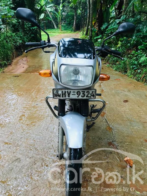 TVS VICTOR 2004