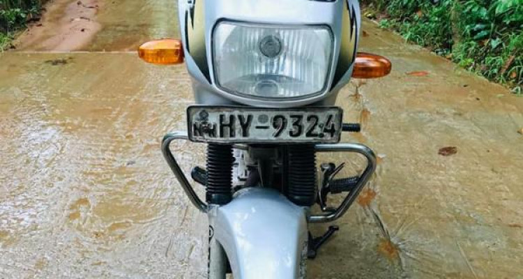 TVS VICTOR 2004