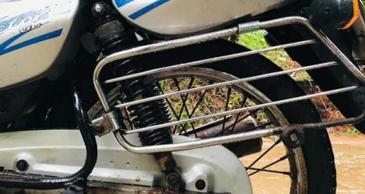 TVS VICTOR 2004
