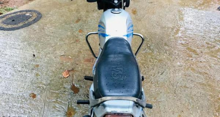 TVS VICTOR 2004
