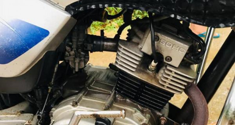 TVS VICTOR 2004