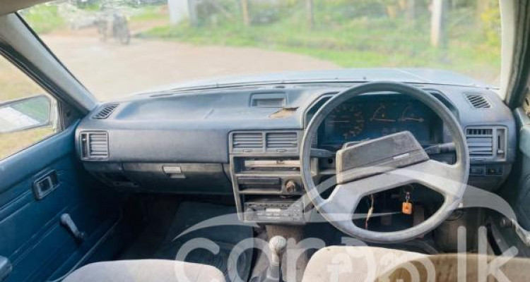 MAZDA FAMILIA 323 1985