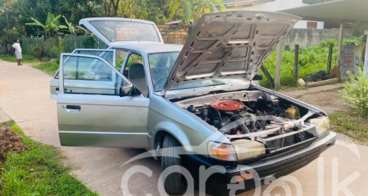 MAZDA FAMILIA 323 1985