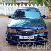 NISSAN BLUEBIRD 2000