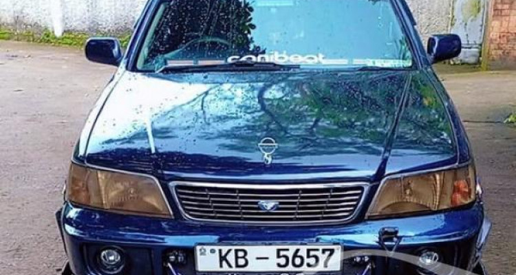 NISSAN BLUEBIRD 2000