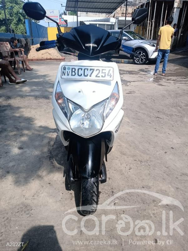 HONDA DIO 2015