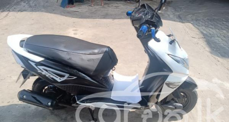 HONDA DIO 2015