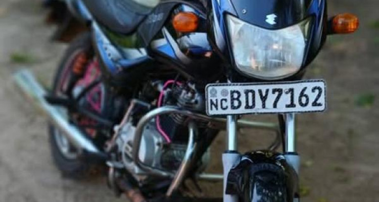 BAJAJ CT100 2016