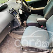 TOYOTA VITZ 2005