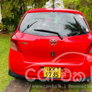TOYOTA VITZ 2005