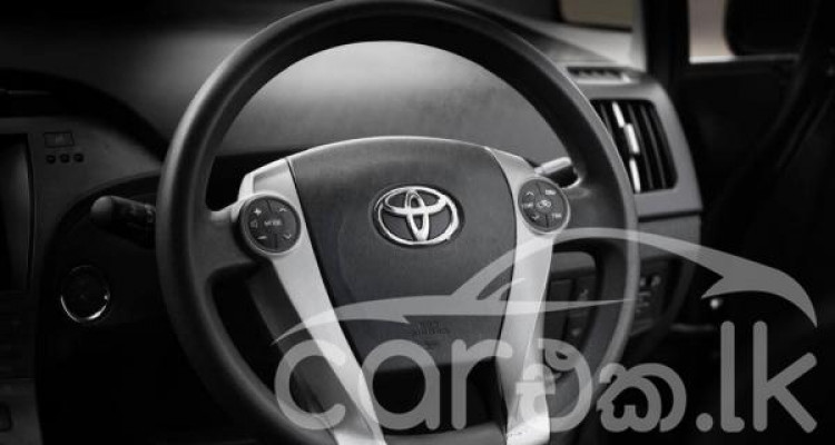 TOYOTA PRIUS 2013