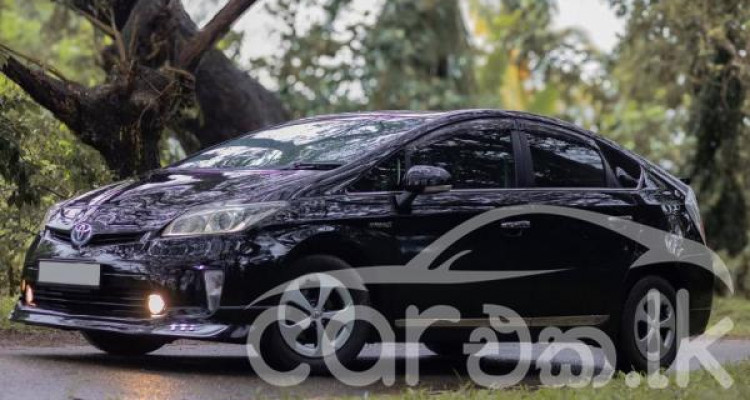 TOYOTA PRIUS 2013