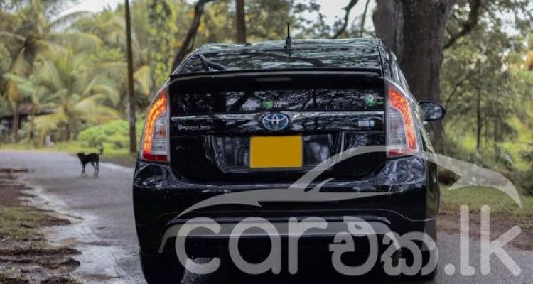 TOYOTA PRIUS 2013