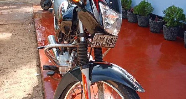 BAJAJ CT100 2005