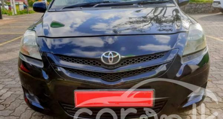 TOYOTA YARIS 2006