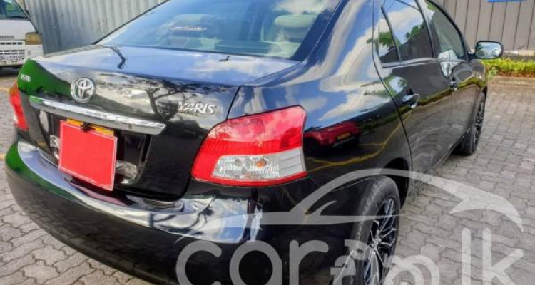 TOYOTA YARIS 2006