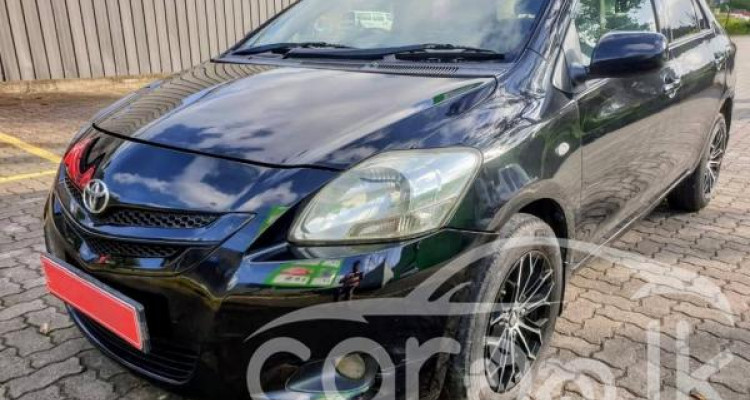 TOYOTA YARIS 2006