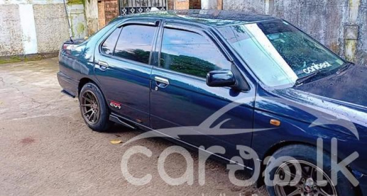 NISSAN BLUEBIRD 2000