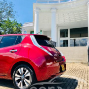 NISSAN LEAF 2014