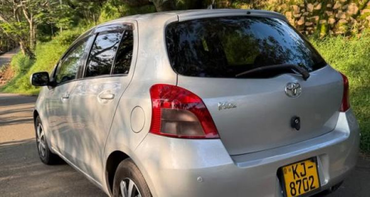TOYOTA VITZ 2007