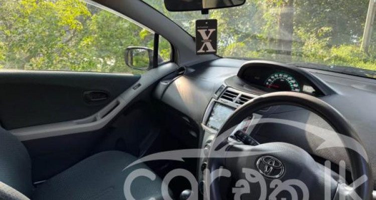 TOYOTA VITZ 2007