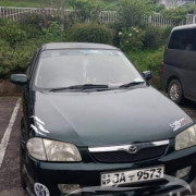 MAZDA 323 2000