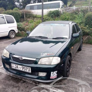 MAZDA 323 2000