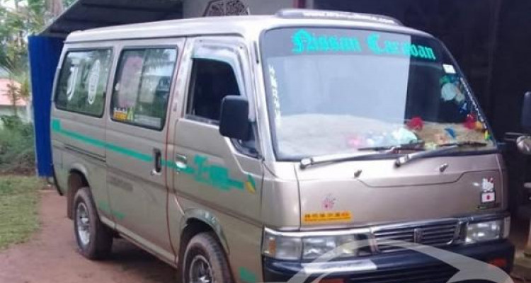 NISSAN CARAVAN 1997