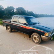 TOYOTA HILUX 1996