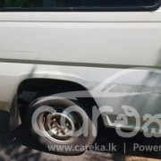 NISSAN CARAVAN 1995