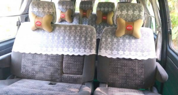 NISSAN CARAVAN 2001
