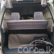 NISSAN CARAVAN 2001
