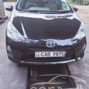 TOYOTA AQUA 2012