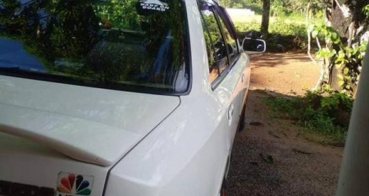 MAZDA FAMILIA 1991