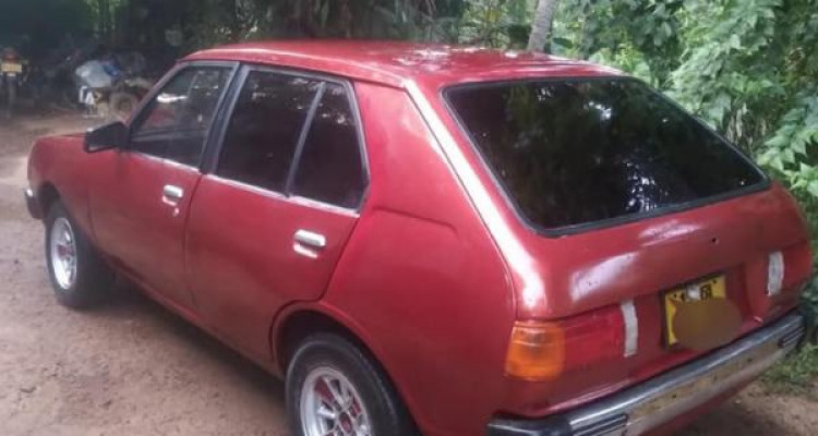 MAZDA FAMILIA 323 1981