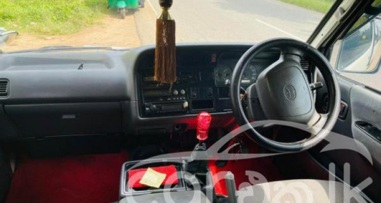 TOYOTA DOLPHIN LH113 1997