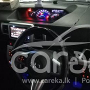 TOYOTA PIXIS 2018