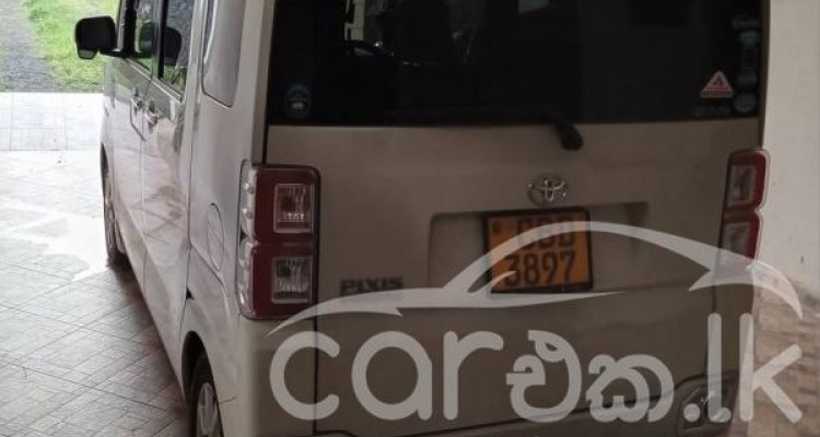 TOYOTA PIXIS 2018