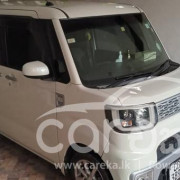 TOYOTA PIXIS 2018