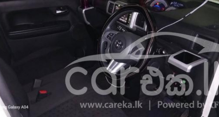 TOYOTA PIXIS 2018