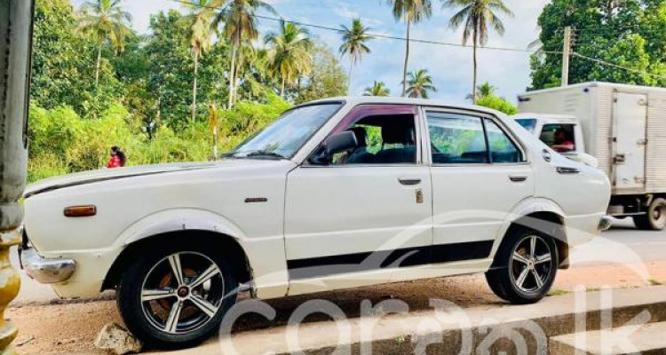 TOYOTA COROLLA KE30 1975