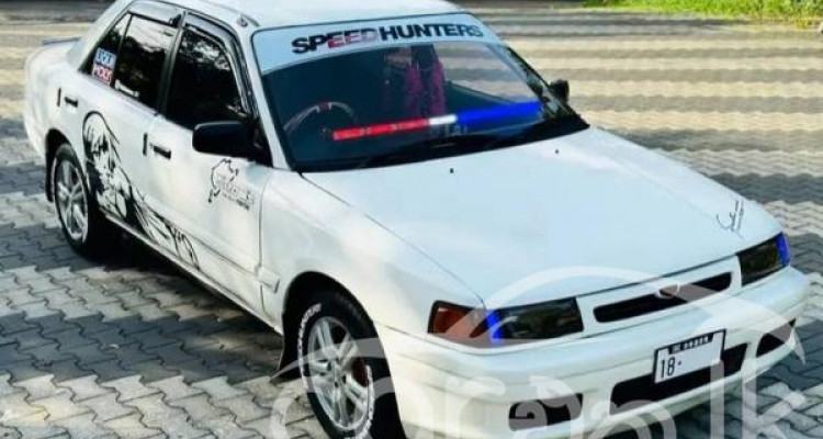 MAZDA FAMILIA 1992