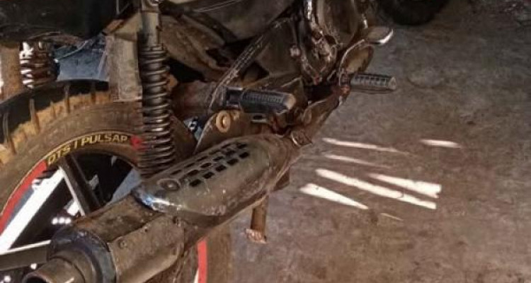 BAJAJ PULSAR 150 2012