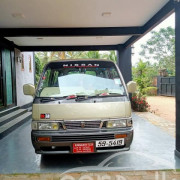 NISSAN CARAVAN 1993