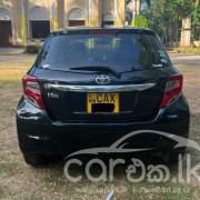 TOYOTA VITZ 2015