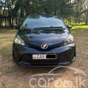 TOYOTA VITZ 2015