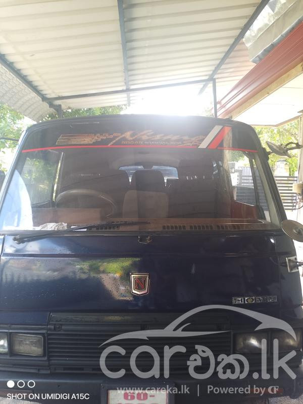 NISSAN CARAVAN 1980