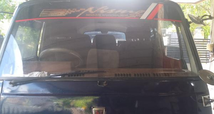 NISSAN CARAVAN 1980