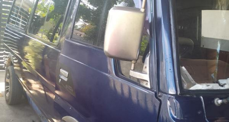 NISSAN CARAVAN 1980